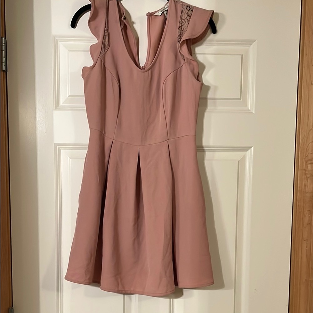 Elegant Pink Sleeveless Dress
